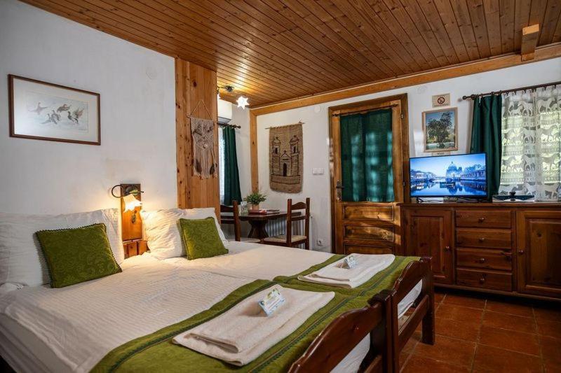 Pristava Lepena Village Екстериор снимка