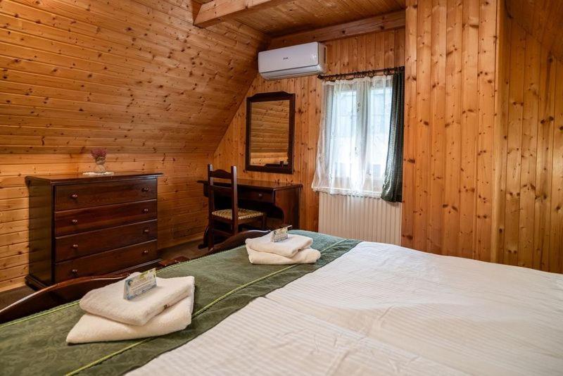 Pristava Lepena Village Екстериор снимка