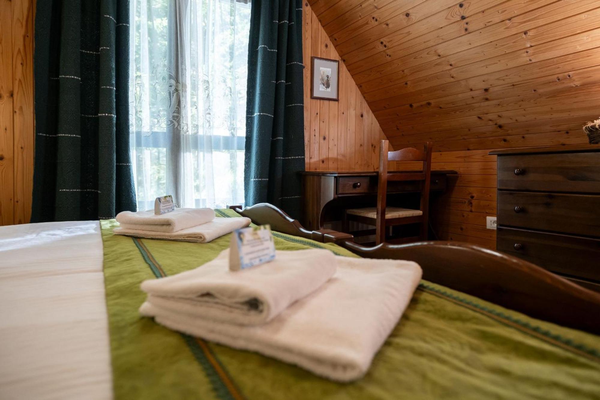 Pristava Lepena Village Екстериор снимка