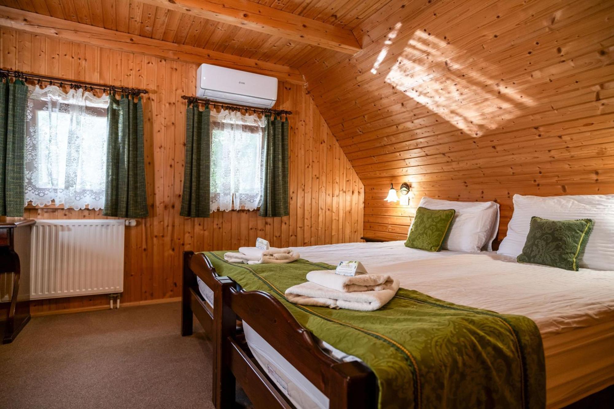 Pristava Lepena Village Екстериор снимка